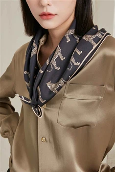 Svileni šal Print na zahtjev